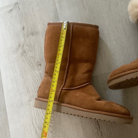 UGG KOOLABURRA Chestnut Suede Low Boot Fur Lined size 6 tan camel fall winter - Picture 3 of 12